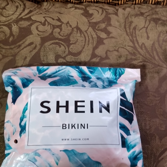 Shein one piece swimsuit - Picture 6 of 6